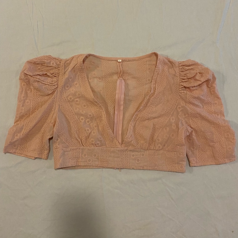 Women’s Shein Peach Cropped Bodice Top V-Neck Embroidered Floral w/ Puff Sleeves